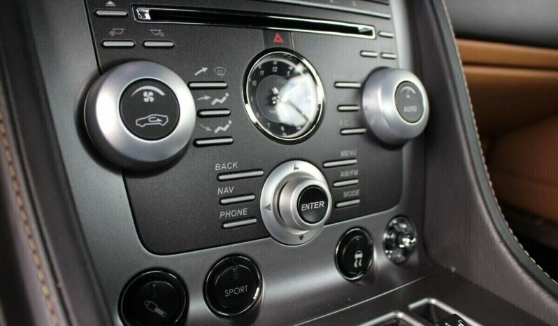 Aston Martin DB9 full