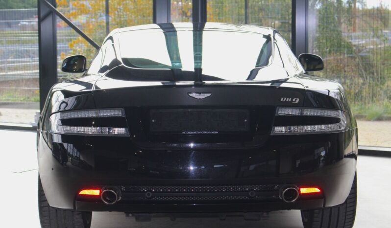 Aston Martin DB9 full