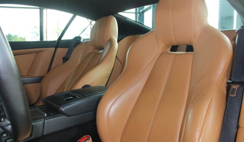 Aston Martin DB9 full