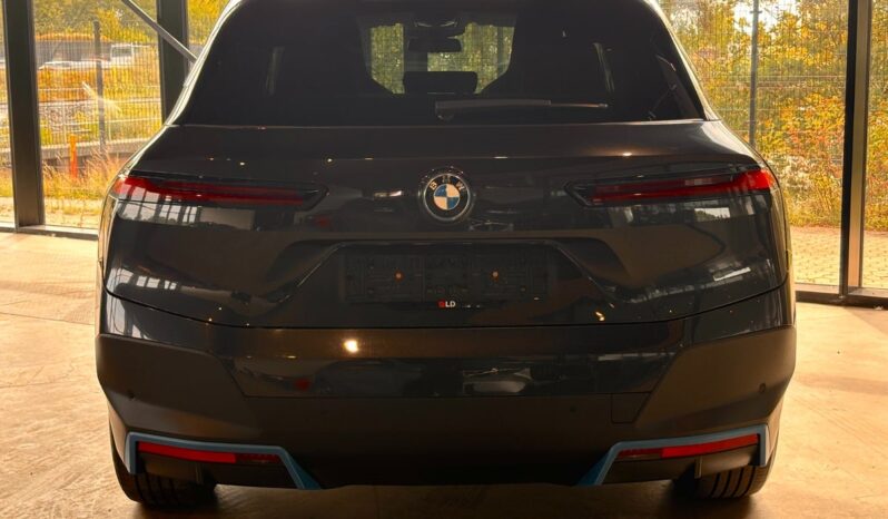 BMW iX xDrive40 full