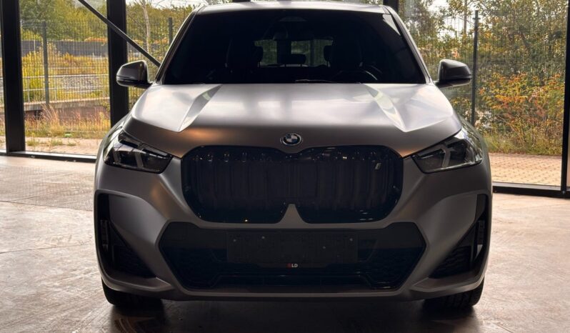 BMW iX1 xDrive30 M-Sport full