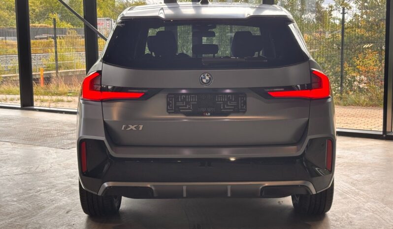 BMW iX1 xDrive30 M-Sport full