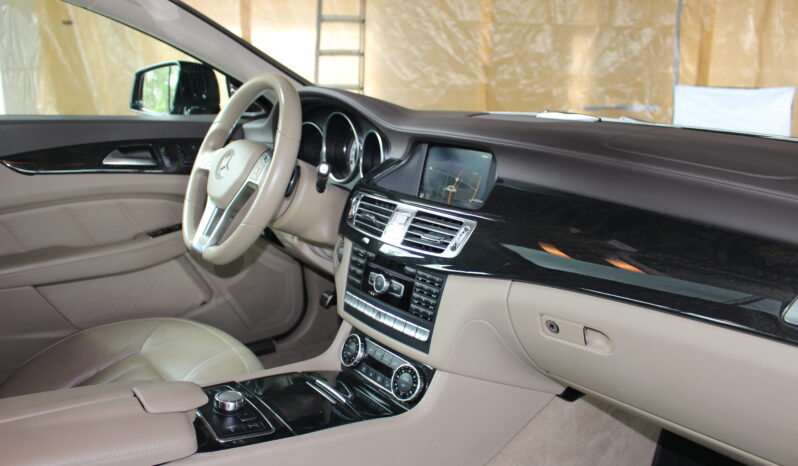 Mercedes-Benz CLS 500 full