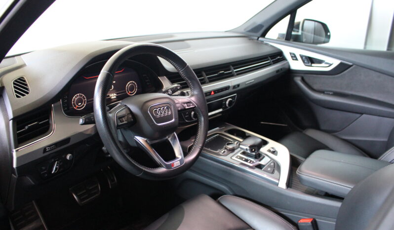 Audi Q7 3,0 TDI S-line full