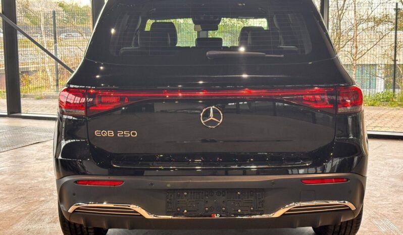 Mercedes EQB250 AMG-Line full