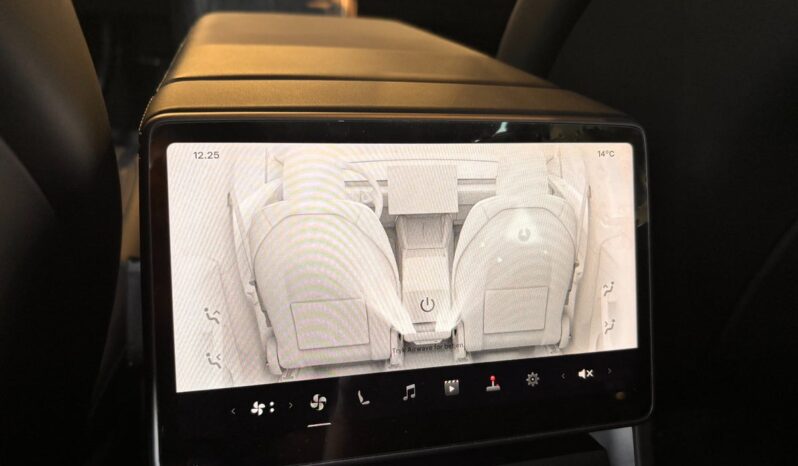 Tesla Model Y Long Range AWD full