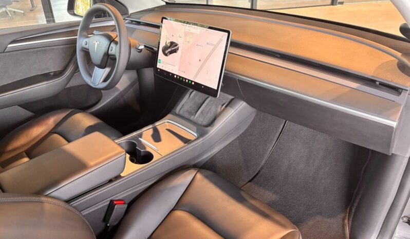 Tesla Model Y Long Range AWD full