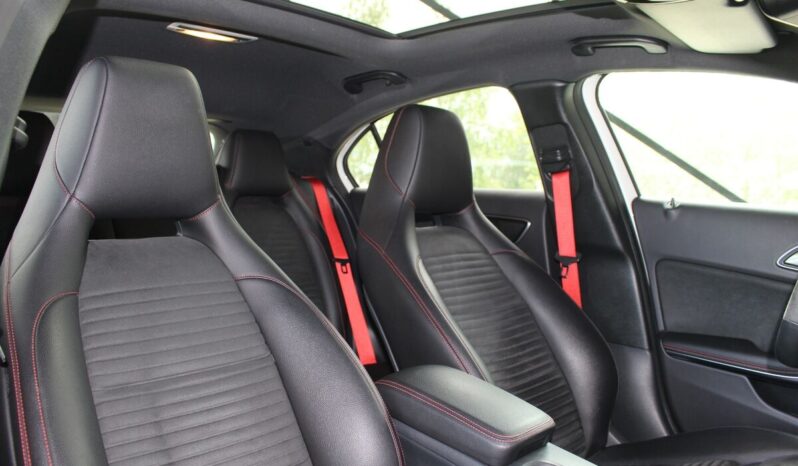 Mercedes-Benz A45 AMG full