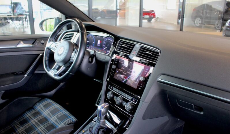 VW GOLF VII GTE full